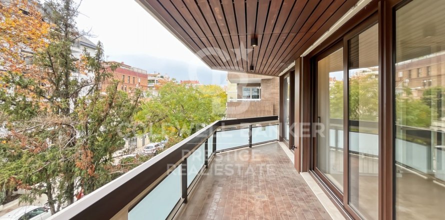 5 bedrooms apartment for sale in Barcelona, Catalonia, Spain № 5835