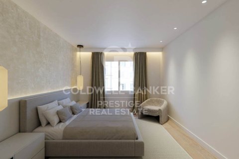4 bedrooms apartment for sale in Barcelona, Catalonia, Spain № 5834 - photo 11