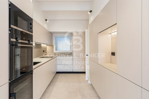 4 bedrooms apartment for sale in Barcelona, Catalonia, Spain № 5834 - photo 5