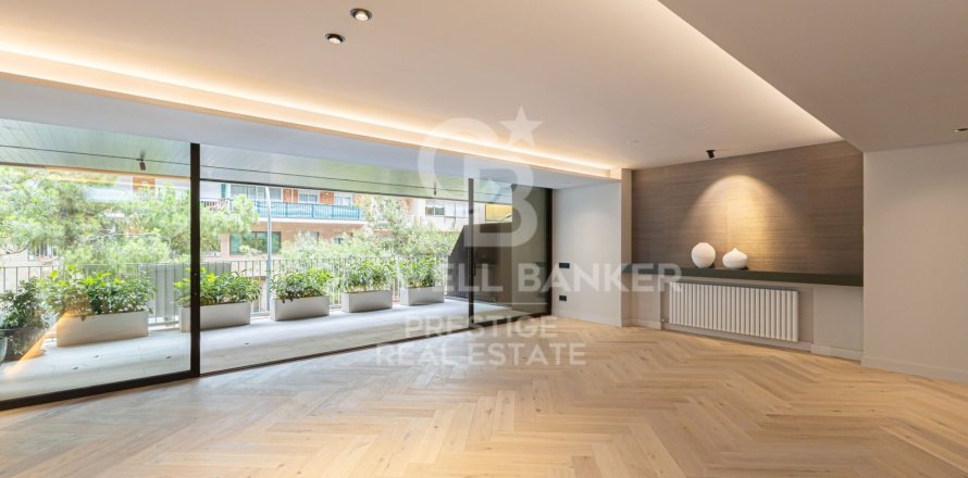 Квартира с 4 спальнями в Барселоне, Каталония, Испания № 5838