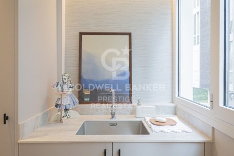 Купить квартиру в Барселона, Испания с 4 спальни, 265м², № 5838 - фото 18