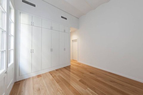 2 bedrooms apartment for sale in Barcelona, Catalonia, Spain № 6340 - photo 12