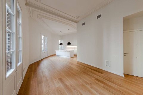 2 bedrooms apartment for sale in Barcelona, Catalonia, Spain № 6340