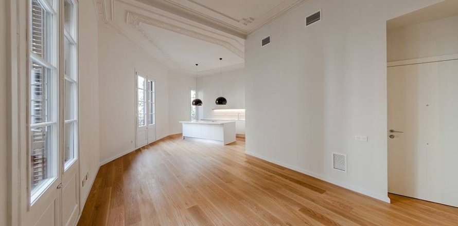 2 bedrooms apartment for sale in Barcelona, Catalonia, Spain № 6340