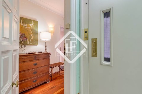 4 bedrooms penthouse for sale in Barcelona, Catalonia, Spain № 6346 - photo 12