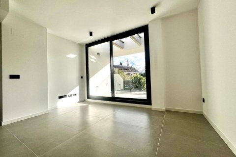 2 bedrooms apartment for sale in Sant Cugat Del Valles, Barcelona, Catalonia, Spain № 6341 - photo 3