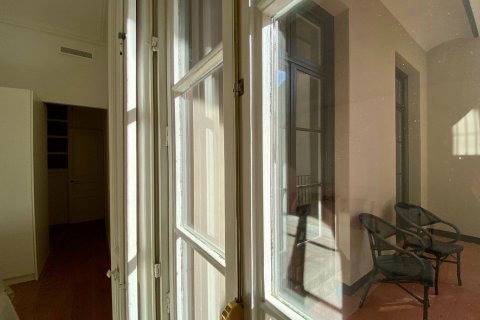 Купить квартиру в Барселона, Испания с 4 комнаты, 125м², № 6338 - фото 15