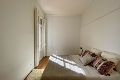 Купить квартиру в Барселона, Испания с 4 комнаты, 125м², № 6338 - фото 10