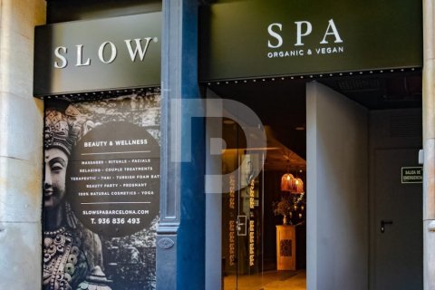 365 sq.m. commercial property for sale in L'Eixample, Barcelona, Catalonia, Spain № 5186 - photo 7