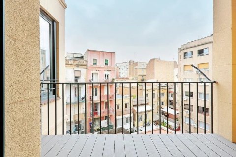 Apartamento de 3 dormitorios en venta en Barcelona, Cataluña, Spain № 1469 - foto 30