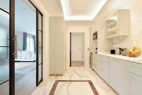 Apartamento de 3 dormitorios en venta en Barcelona, Cataluña, Spain № 1469 - foto 17