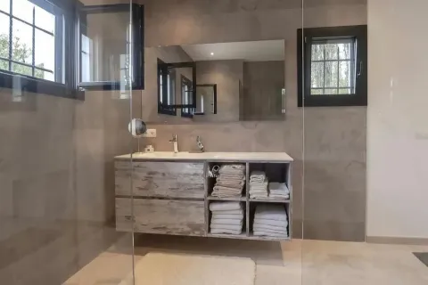 Купить дом в Санта-Кристина-д'Аро, Испания с 5 комнат, № 1468 - фото 15