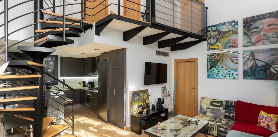 Квартира с 3 спальнями в Барселоне, Каталония, Испания № 1470