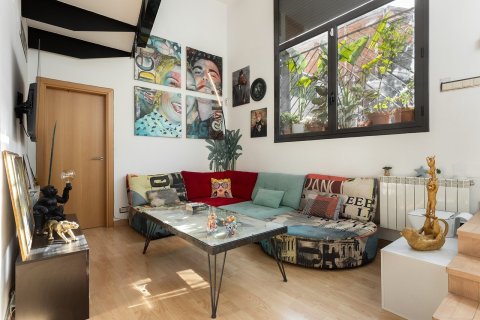 Купить квартиру в Барселона, Испания с 4 комнаты, № 1470 - фото 7