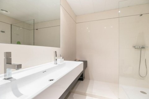 Купить квартиру в Барселона, Испания с 4 комнаты, № 1466 - фото 19