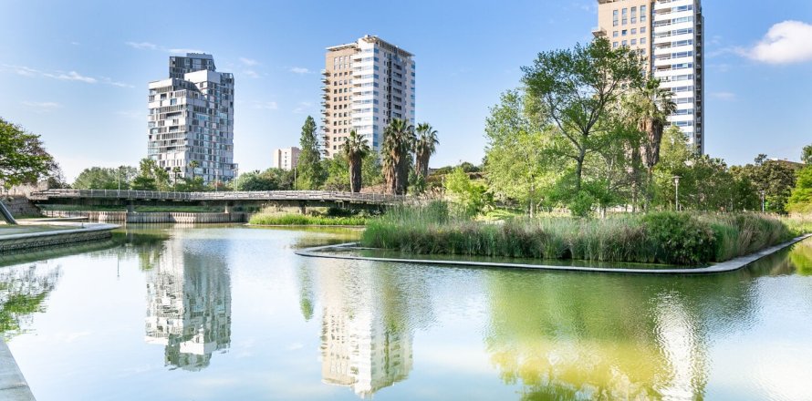 Квартира с 3 спальнями в Барселоне, Каталония, Испания № 1466