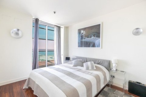 Купить квартиру в Барселона, Испания с 4 комнаты, № 1466 - фото 12