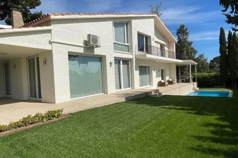 Купить дом в Барселона, Испания с 6 комнат, 511м², № 1467 - фото 3