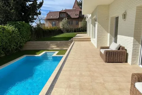 Дом с 5 спальнями в Барселоне, Каталония, Испания № 1467