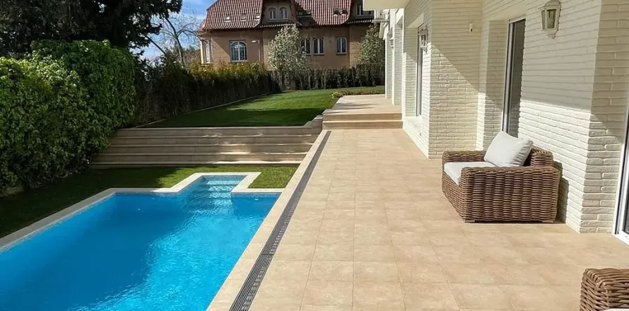 Дом с 5 спальнями в Барселоне, Каталония, Испания № 1467