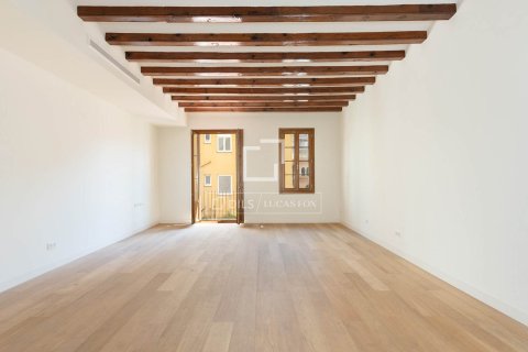 Купить квартиру в Барселона, Испания с 3 спальни, 158м², № 4299 - фото 4