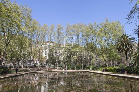 5 chambres apartment à vendre à Barcelona, Catalonia, Spain № 4300 - photo 30