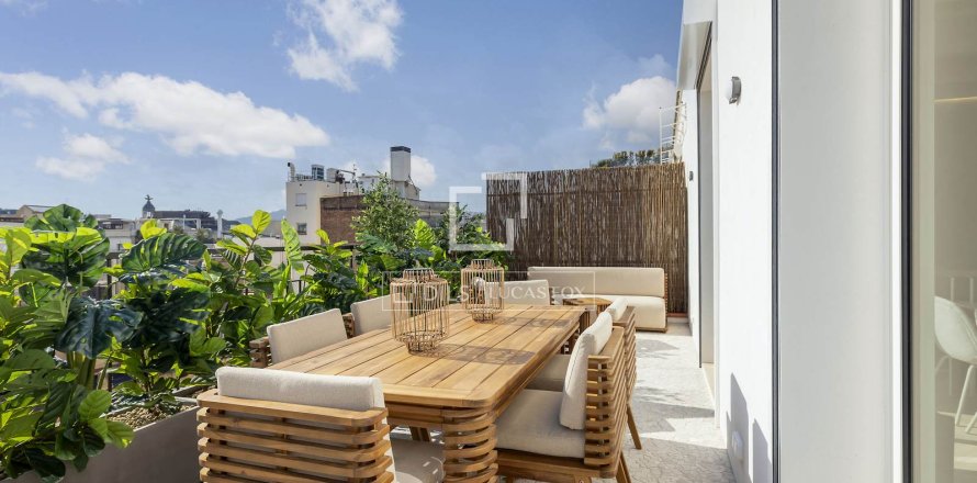 Ático de 3 dormitorios en venta en Barcelona, Cataluña, Spain № 4301