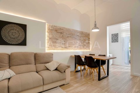 Квартира с 3 спальнями в Л'Оспиталет-де-Льобрегате, Барселона, Каталония, Испания № 2057