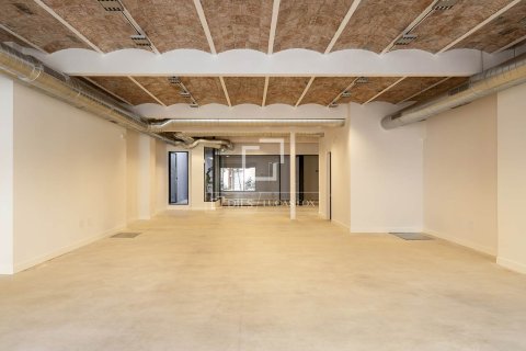 Купить квартиру в Барселона, Испания 200м², № 6455 - фото 3