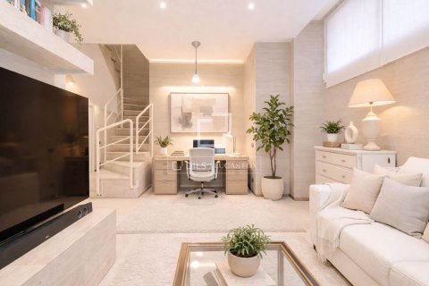 Apartamento de 4 dormitorios en venta en Sant Just Desvern, Barcelona, Cataluña, Spain № 6457 - foto 30
