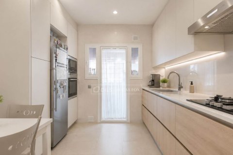 Купить квартиру в Сан-Жуст-Десверн, Испания с 4 спальни, 177м², № 6457 - фото 29