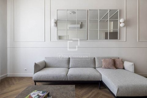 2 bedrooms apartment for sale in Barcelona, Catalonia, Spain № 6454 - photo 2