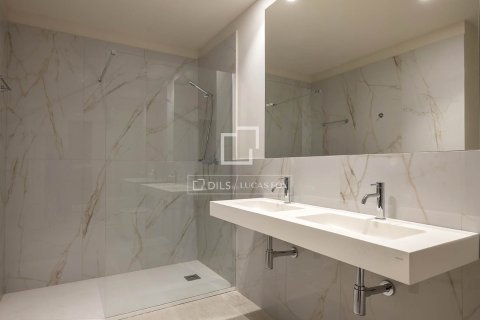 2 bedrooms apartment for sale in Barcelona, Catalonia, Spain № 6454 - photo 21