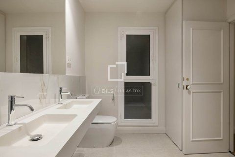 2 bedrooms apartment for sale in Barcelona, Catalonia, Spain № 6454 - photo 22