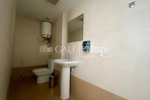 Купить коммерческую недвижимость в Андорра, Испания 75м², № 5620 - фото 12