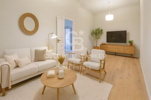 4 bedrooms apartment for sale in Barcelona, Catalonia, Spain № 5520 - photo 5