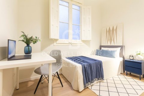 Купить квартиру в Барселона, Испания с 3 спальни, 110м², № 5521 - фото 12