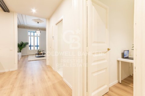 Купить квартиру в Барселона, Испания с 3 спальни, 110м², № 5521 - фото 11
