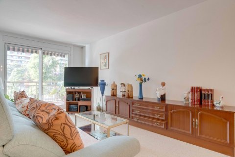 Квартира с 3 спальнями в Сан-Марти, Барселона, Каталония, Испания № 2105