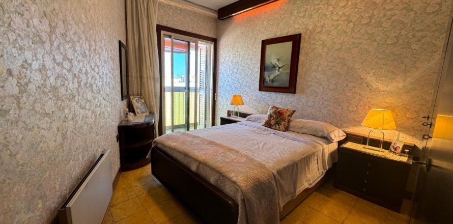 Квартира с 3 спальнями в Сантс-Монтжуике, Барселона, Каталония, Испания № 2103