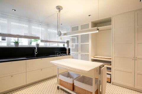 5 chambres apartment à vendre à Barcelona, Catalonia, Spain № 3734 - photo 22