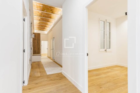 4 chambres apartment à vendre à Barcelona, Catalonia, Spain № 3733 - photo 11