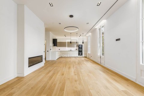 4 chambres apartment à vendre à Barcelona, Catalonia, Spain № 3733 - photo 3