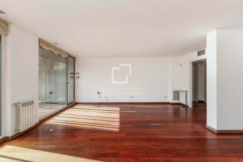 4 chambres apartment à vendre à Barcelona, Catalonia, Spain № 3738 - photo 15