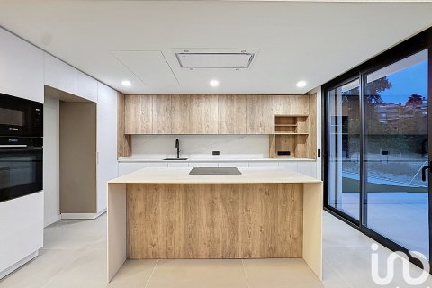 4 bedrooms house for sale in Teia, Barcelona, Catalonia, Spain № 5048 - photo 11