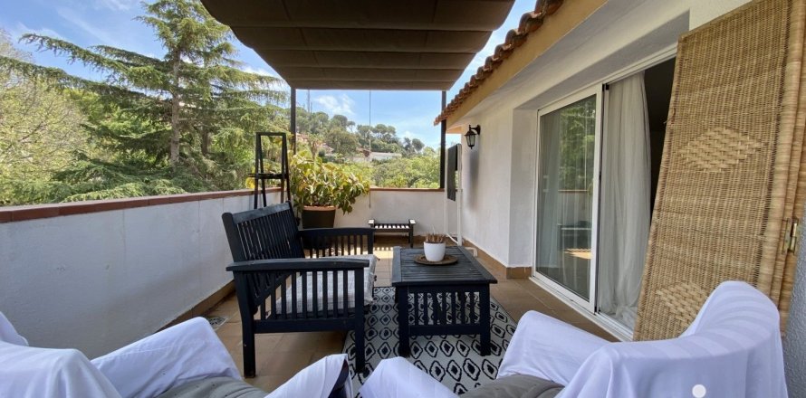 Дом с 4 спальнями в Сан-Андреу-де-Льяванересе, Барселона, Каталония, Испания № 5045