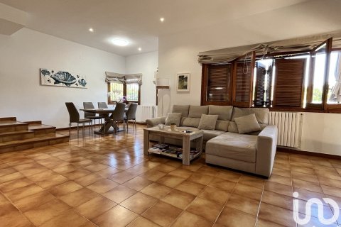 4 bedrooms house for sale in Vilanova i la Geltru, Barcelona, Catalonia, Spain № 5050 - photo 10
