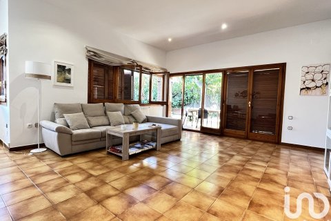 4 bedrooms house for sale in Vilanova i la Geltru, Barcelona, Catalonia, Spain № 5050 - photo 17