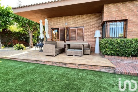 4 bedrooms house for sale in Vilanova i la Geltru, Barcelona, Catalonia, Spain № 5050 - photo 2