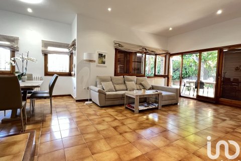 4 bedrooms house for sale in Vilanova i la Geltru, Barcelona, Catalonia, Spain № 5050 - photo 13